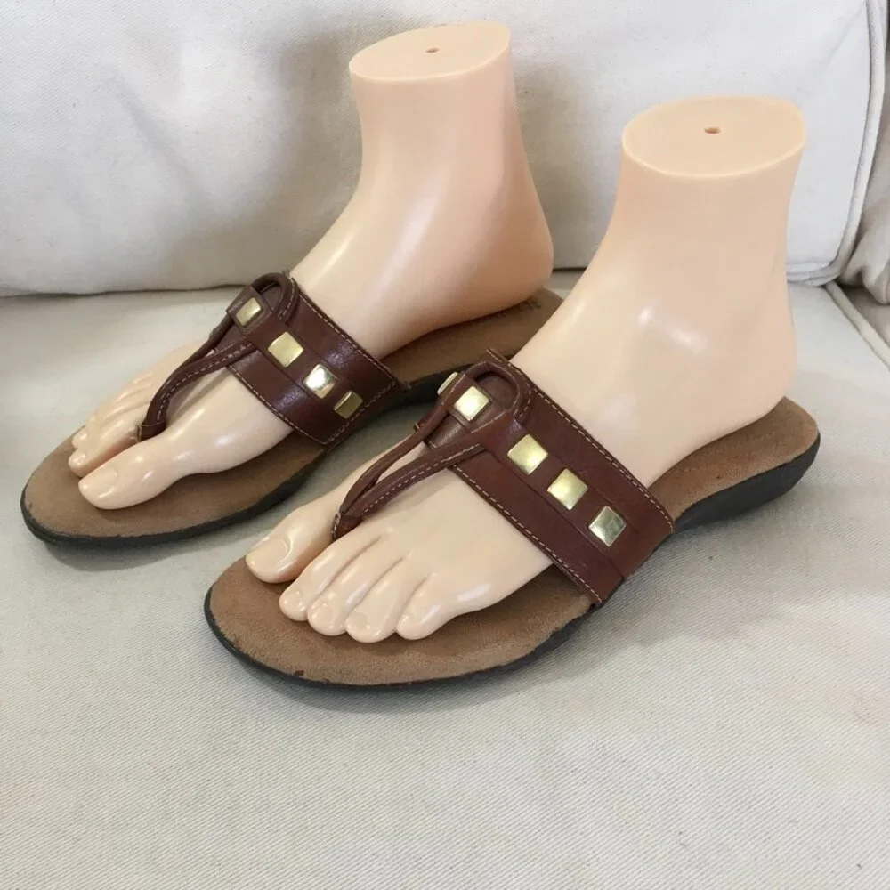 Naturalizer Stud Embellished Brown Leather Sandal